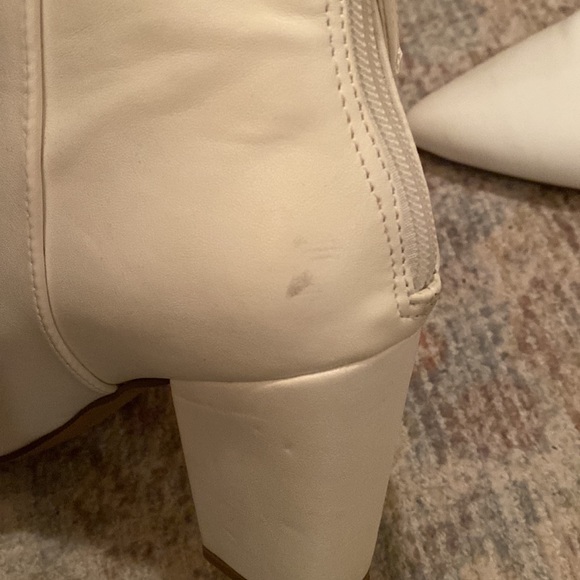 Steve Madden white booties - Picture 4 of 4